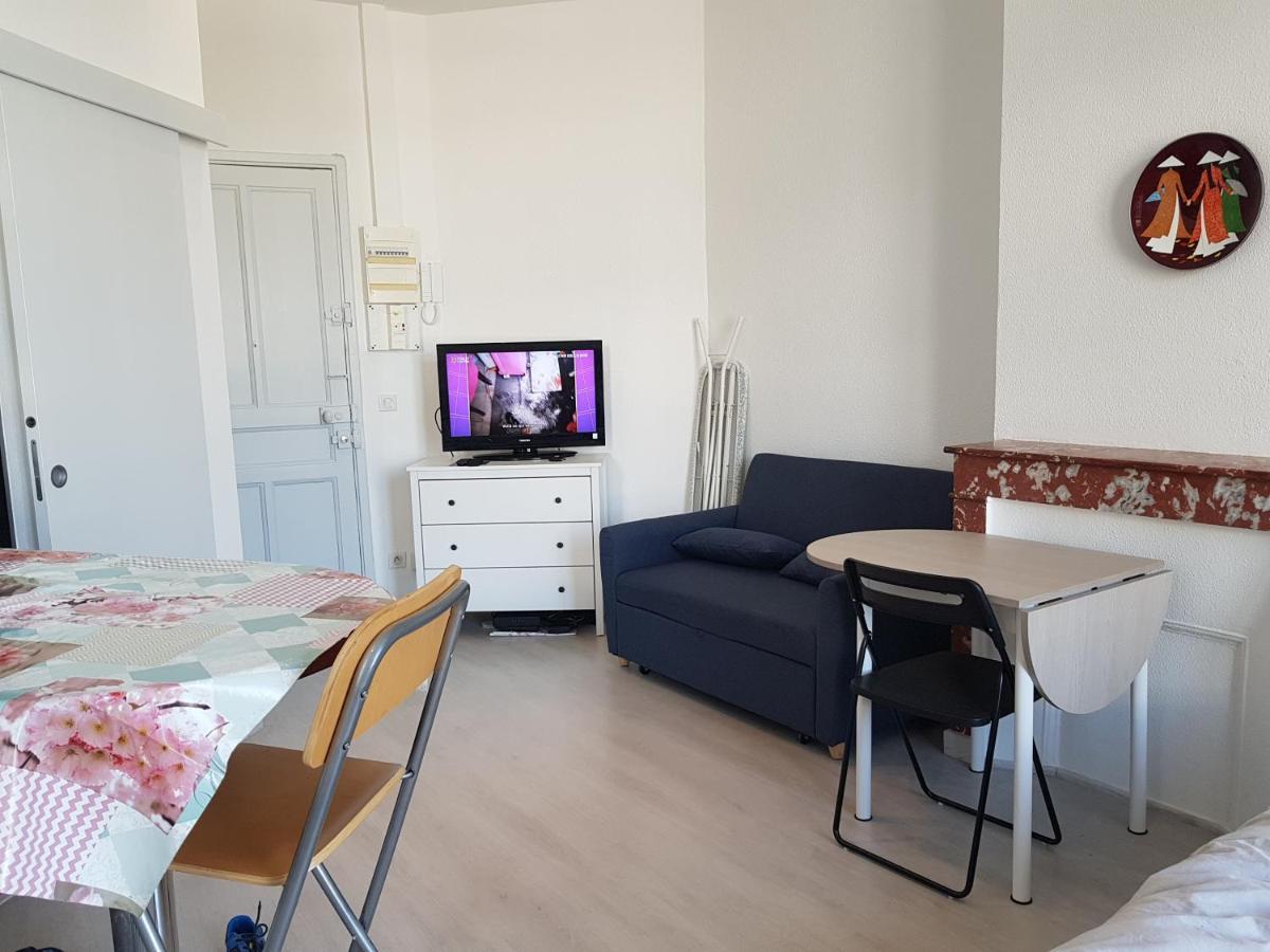 Studio With Sea View For 2 People Τουλόν Εξωτερικό φωτογραφία